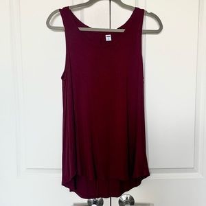 Old Navy women’s medium maroon tank top